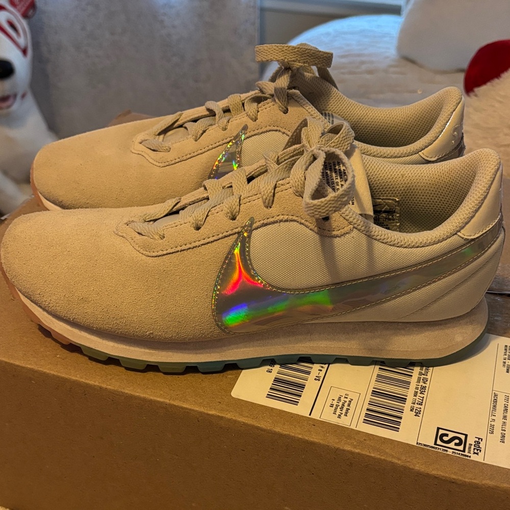 Nike rainbow ombré iridescent shoes- size 9.5